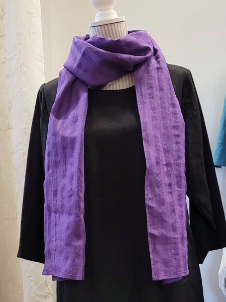 Pellavahuivi raidallinen, valkoinen ja liila