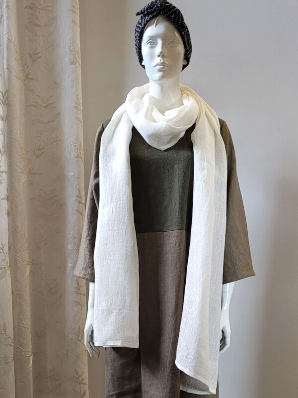 2. Luonnonvalkoinen pitkä pellavahuivi